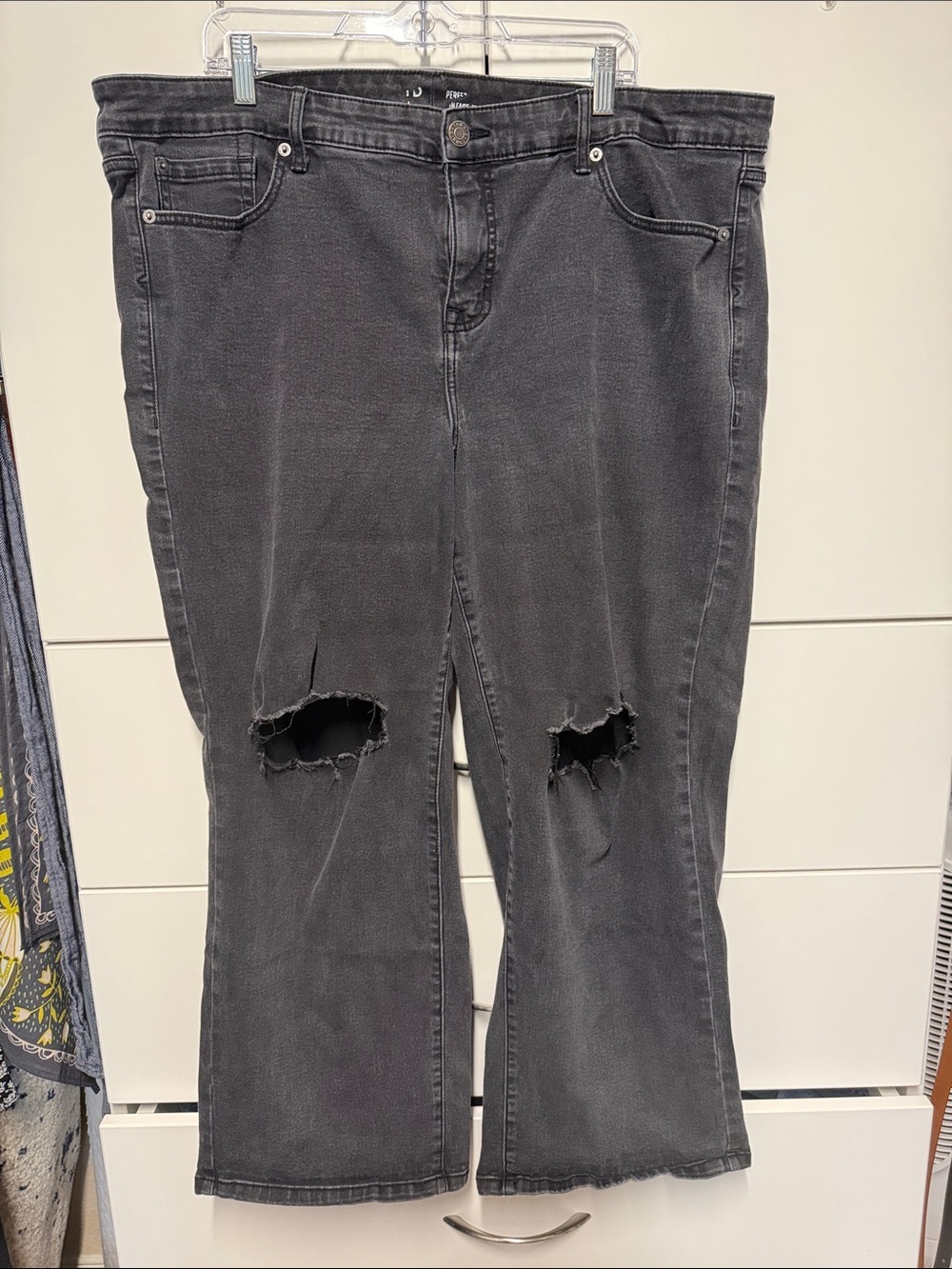 Mid-Rise Faded Black Jeans with Knee Distress